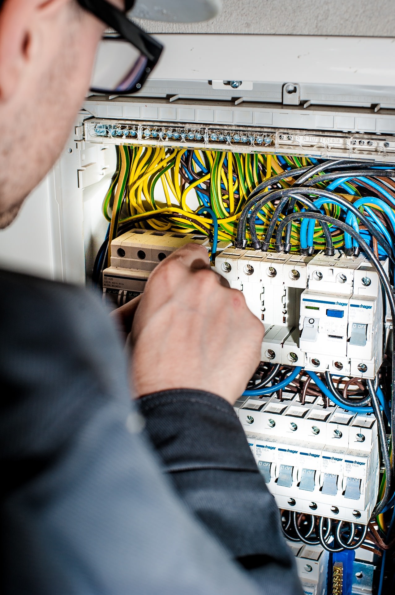 What should I look for in an electrician
